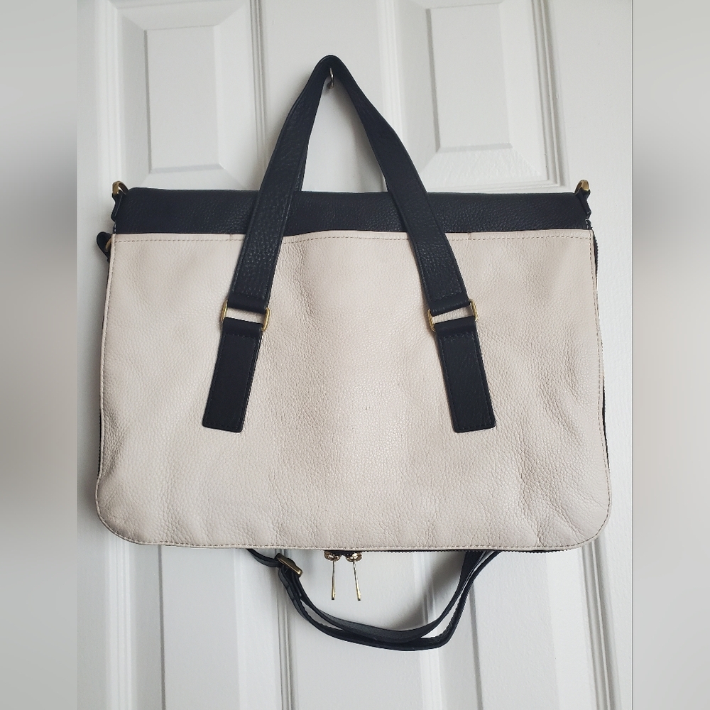 Fossil Handbag - Picture 4 of 9